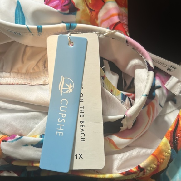 NWT CUPSHE FLORAL ONE PIECE SWIMSUIT 1X - Picture 10 of 10